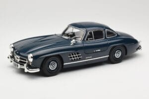 Mercedes 300 SL W198 Gullwing Тъмносин Minichamps 1:18 110037216 Метал