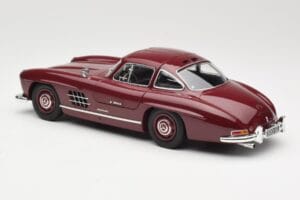 Mercedes 300 SL W198 Gullwing Тъмночервен Minichamps 1:18 110037218 Метал — снимка 7 от 8