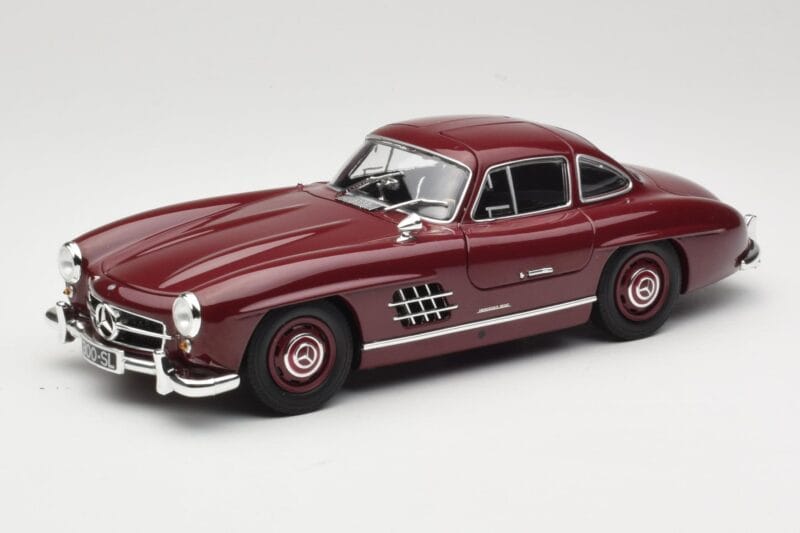 Mercedes 300 SL W198 Gullwing Тъмночервен Minichamps 1:18 110037218 Метал