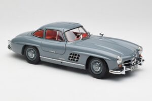 Mercedes 300 SL W198 Graphite Сив Minichamps 1:18 180039005 Метал — снимка 6 от 8