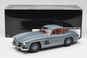 Mercedes 300 SL W198 Graphite Сив Minichamps 1:18 180039005 Метал — снимка 8 от 8