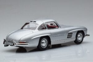 Mercedes 300 SL W198 Gullwing Norev 1:18 183850 Метал — снимка 3 от 8