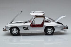Mercedes 300 SL W198 Gullwing Norev 1:18 183850 Метал — снимка 4 от 8