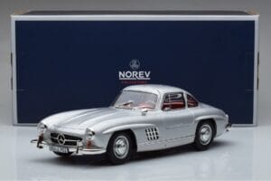 Mercedes 300 SL W198 Gullwing Norev 1:18 183850 Метал — снимка 8 от 8