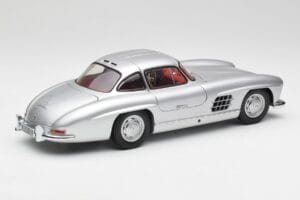 Mercedes 300 SL W198 Gullwing Сребристо Minichamps 1:18 180039000 Метал — снимка 3 от 8