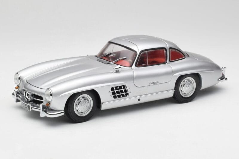 Mercedes 300 SL W198 Gullwing Сребристо Minichamps 1:18 180039000 Метал