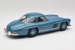 Mercedes 300 SL W198 Светлосин Minichamps 1:18 180039007 Метал — снимка 3 от 8