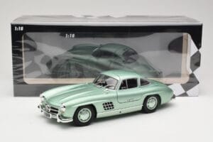 Mercedes 300 SL W198 Gullwing Light Green Metallic Minichamps 1:18 110037221 Метал — снимка 8 от 8