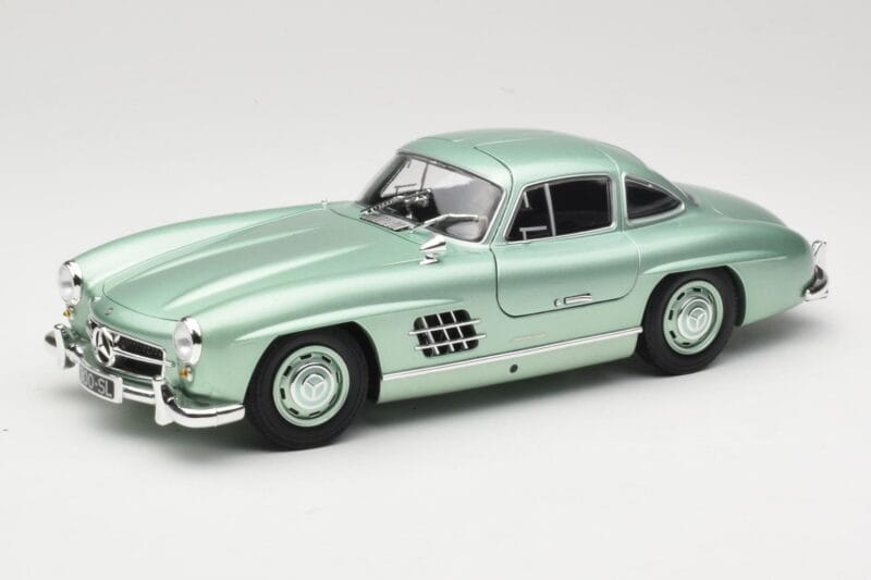Mercedes 300 SL W198 Gullwing Light Green Metallic Minichamps 1:18 110037221 Метал