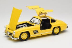 Mercedes 300 SL W198 Светложълт Minichamps 1:18 180039009 Метал — снимка 2 от 8