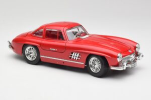Mercedes 300 SL W198 Red Metallic Bburago 1:18 3013-M1 Метал — снимка 6 от 8