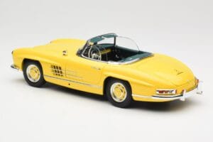 Mercedes 300 SL W198 Roadster Hardtop Signal Yellow Minichamps 1:18 180039044 Метал — снимка 8 от 9
