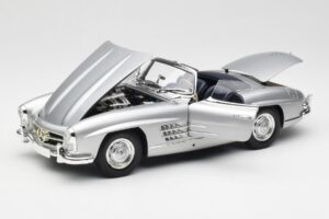 Mercedes 300 SL W198 Roadster Silver Metallic Minichamps 1:18 180039030 Метал — снимка 2 от 8