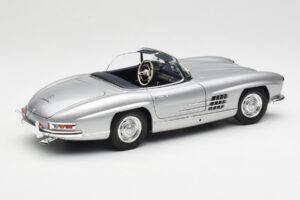 Mercedes 300 SL W198 Roadster Silver Metallic Minichamps 1:18 180039030 Метал — снимка 3 от 8