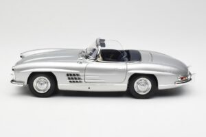 Mercedes 300 SL W198 Roadster Silver Metallic Minichamps 1:18 180039030 Метал — снимка 4 от 8