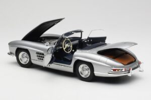 Mercedes 300 SL W198 Roadster Silver Metallic Minichamps 1:18 180039030 Метал — снимка 5 от 8