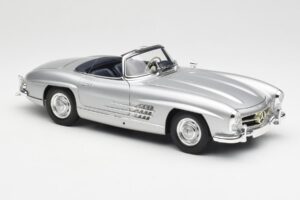 Mercedes 300 SL W198 Roadster Silver Metallic Minichamps 1:18 180039030 Метал — снимка 6 от 8
