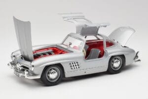Mercedes 300 SL W198 Gullwing Silver Сив Bburago 1:18 3513 Метал — снимка 2 от 8