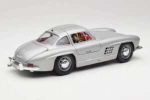 Mercedes 300 SL W198 Gullwing Silver Сив Bburago 1:18 3513 Метал — снимка 3 от 8