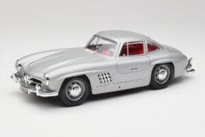 Mercedes 300 SL W198 Gullwing Silver Сив Bburago 1:18 3513 Метал