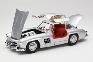 Mercedes 300 SL W198 Gullwing Сребрист Металик Minichamps 1:18 B66040379 Метал — снимка 2 от 8