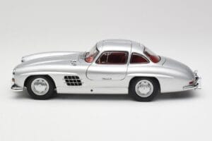 Mercedes 300 SL W198 Gullwing Сребрист Металик Minichamps 1:18 B66040379 Метал — снимка 4 от 8