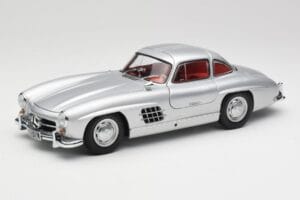 Mercedes 300 SL W198 Gullwing Сребрист Металик Minichamps 1:18 B66040379 Метал