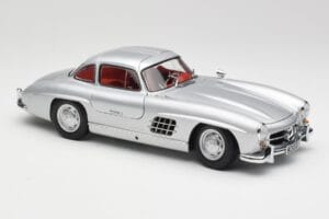 Mercedes 300 SL W198 Gullwing Сребрист Металик Minichamps 1:18 B66040379 Метал — снимка 6 от 8