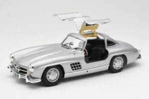 Mercedes 300 SL W198 Gullwing Сребрист Minichamps 1:18 110037210 Метал — снимка 2 от 8