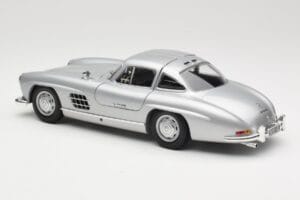 Mercedes 300 SL W198 Gullwing Сребрист Minichamps 1:18 110037210 Метал — снимка 7 от 8