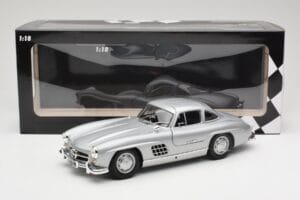 Mercedes 300 SL W198 Gullwing Сребрист Minichamps 1:18 110037210 Метал — снимка 8 от 8