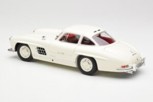 Mercedes 300 SL W198 Бял Minichamps 1:18 180039006 Метал — снимка 7 от 8