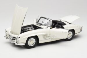 Mercedes 300 SL W198 Roadster Бял С Мек Покрив Minichamps 1:18 180039034 Метал — снимка 2 от 9