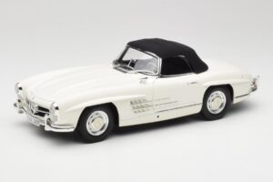 Mercedes 300 SL W198 Roadster Бял С Мек Покрив Minichamps 1:18 180039034 Метал — снимка 3 от 9