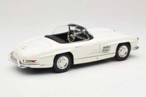 Mercedes 300 SL W198 Roadster Бял С Мек Покрив Minichamps 1:18 180039034 Метал — снимка 4 от 9