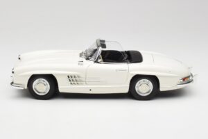 Mercedes 300 SL W198 Roadster Бял С Мек Покрив Minichamps 1:18 180039034 Метал — снимка 5 от 9