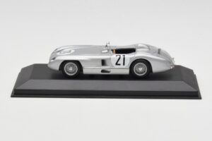 Mercedes 300 SLR #21 K. Kling / A. Simon 24 Hours of Le Mans 1955 Minichamps 1:43 432553021 Метал