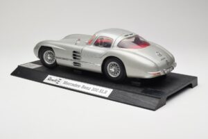 Mercedes 300 SLR Сребърен Revell 1:12 08851 Метал — снимка 7 от 8