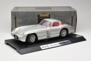 Mercedes 300 SLR Сребърен Revell 1:12 08851 Метал — снимка 8 от 8