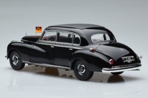 Mercedes 300 W186 Konrad Adenauer Norev 1:18 183707 Метал — снимка 7 от 9