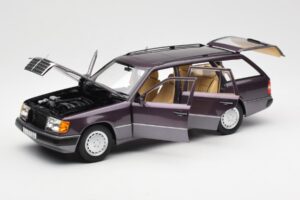 Mercedes 300D S124 T-Model Bornit Дилърско Издание Norev 1:18 B66040701 Метал — снимка 2 от 8