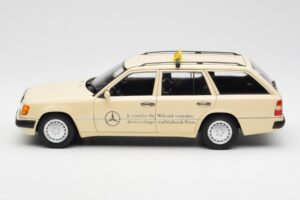 Mercedes 300D S124 T-Model Светла Слонова Кост Taxi Дилърско Издание Norev 1:18 B66040702 Метал — снимка 4 от 8