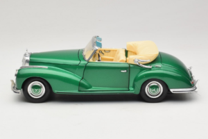 Mercedes 300S Cabriolet Green Metallic Maisto 1:18 52116 Метал — снимка 4 от 7