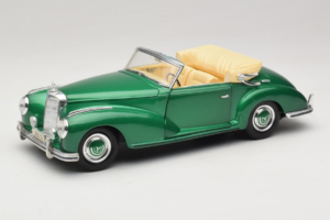 Mercedes 300S Cabriolet Green Metallic Maisto 1:18 52116 Метал