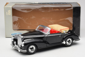 Mercedes 300S W188 Roadster Черен Welly 1:18 801-3271398 Метал — снимка 8 от 8