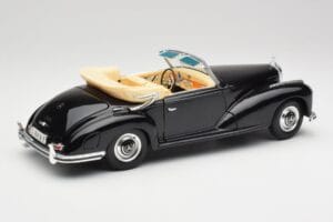 Mercedes 300SC W188 Obsidian Черен Maisto 1:18 806B Метал — снимка 3 от 8
