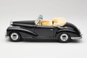 Mercedes 300SC W188 Obsidian Черен Maisto 1:18 806B Метал — снимка 4 от 8