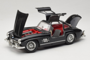 Mercedes 300SL Черен Bburago 1:18 3015-M3 Метал — снимка 2 от 8