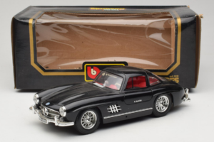 Mercedes 300SL Черен Bburago 1:18 3015-M3 Метал — снимка 8 от 8