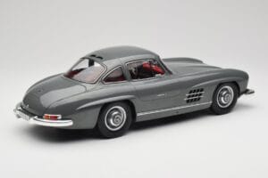 Mercedes 300SL W198 Gullwing Graphite Grey Norev 1:12 123852 Метал — снимка 2 от 6